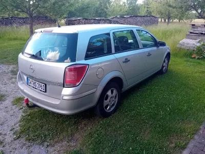 Gebraucht Opel Astra Selection 90 PS (66 kW) 2010 Kombi