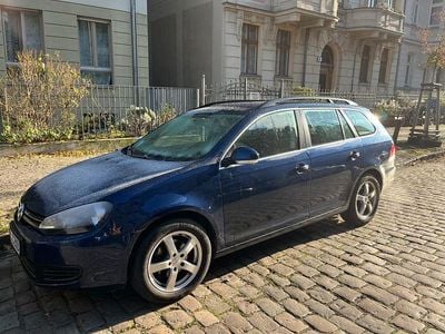 Gebraucht VW Golf VI 105 PS (77 kW) 2011 Blau Kleinwagen