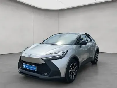 Używany Toyota C-HR Team 140 KM (102 kW) 2025 Srebrny SUV