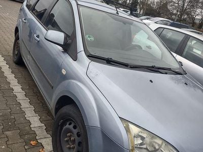 Second-hand Ford Focus Fun X 101 CP (74 kW) 2006 Berlinǎ