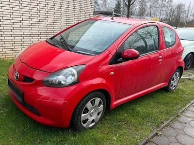 Usata Toyota Aygo 68 CV (50 kW) 2006 Rosso Utilitaria