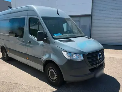 Gebraucht Mercedes Sprinter 163 PS (119 kW) 2020 Grau Van