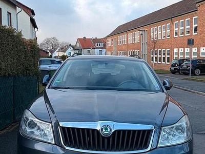Gebraucht Skoda Octavia 102 PS (75 kW) 2009 Grau Kombi