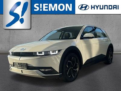 Weiss Gebraucht 2024 Hyundai Ioniq Dynamiq Kleinwagen | 36.930 € (Teuer)