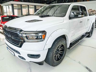 Weiß Gebraucht 2022 Dodge Ram Abholung | 54.999 € (Guter Preis)