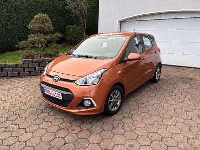 Gebraucht Hyundai i10 Edition 87 PS (63 kW) 2014 Orange Kleinwagen