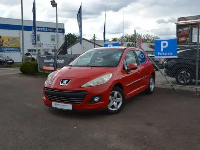 Gebraucht Peugeot 207 Style 95 PS (69 kW) 2011 Rot Limousine