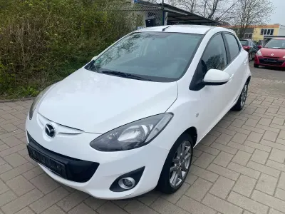 Gebraucht Mazda 2 Edition 84 PS (61 kW) 2013 Arachneweiß metallic Kleinwagen