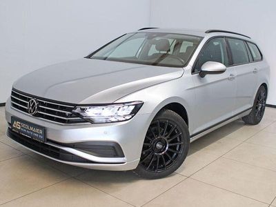 Gebraucht VW Passat 122 PS (89 kW) 2022 Scale silver Kombi