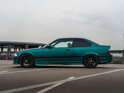 Second-hand BMW 323 Basis 170 CP (125 kW) 1993 Verde Coupe