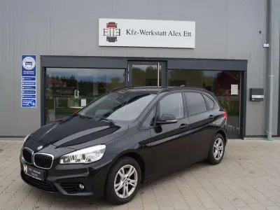 Używany BMW 220 Sport Line 190 KM (139 kW) 2015 Czarny Minivan