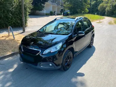 Gebraucht Peugeot 2008 82 PS (60 kW) 2015 Schwarz SUV