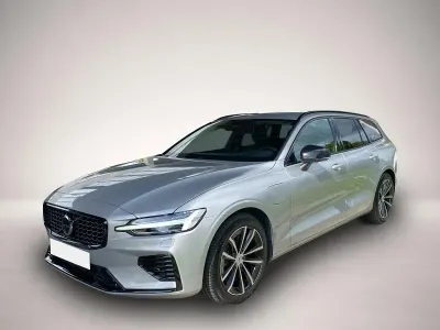 Gebraucht Volvo V60 Plus 455 PS (334 kW) 2024 Manufacturer Kombi