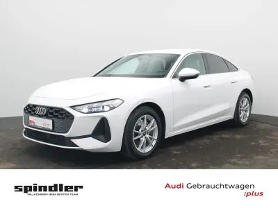 Gebraucht Audi A5 Ambiente 204 PS (150 kW) 2025 Arkonaweiß Limousine