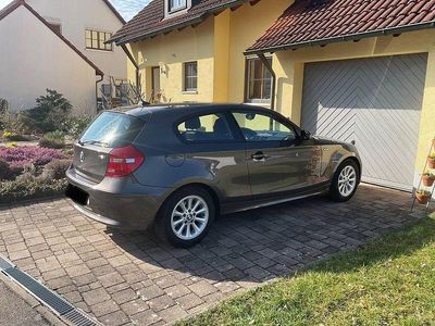 Gebraucht BMW 116 Sport Line 122 PS (89 kW) 2008 Braun Kleinwagen