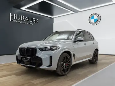 Neu BMW X5 M Sport 489 PS (359 kW) 2026 Grau SUV