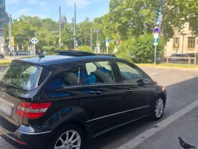 Gebraucht Mercedes B200 Avantgarde 136 PS (100 kW) 2008 Schwarz Van / Kleinbus