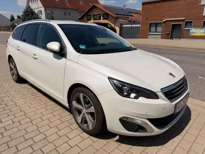 Gebraucht Peugeot 308 SW Allure 131 PS (96 kW) 2016 Weiß Kombi