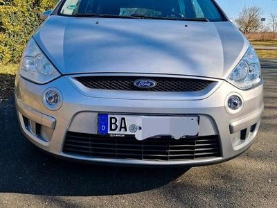 Silber Gebraucht 2007 Ford S-MAX S Van / Kleinbus | 2.950 € (Fairer Preis)