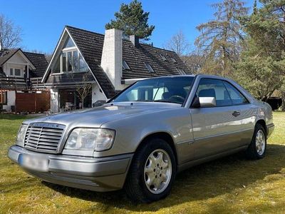 Usata Mercedes 220 Sportline 150 CV (110 kW) 1994 Argento Coupé
