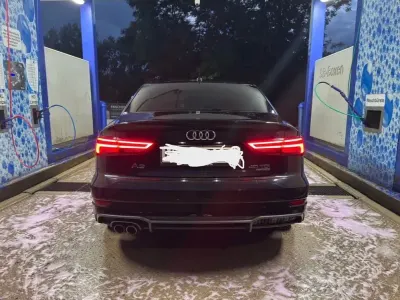 Gebraucht Audi A3 Sport 184 PS (135 kW) 2020 Schwarz Limousine