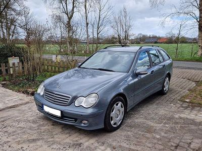 Gebraucht Mercedes C220 150 PS (110 kW) 2005 Grau Kombi