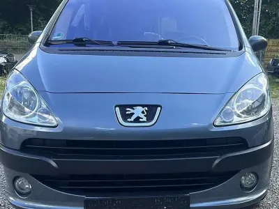 Gebraucht Peugeot 1007 Premium 88 PS (64 kW) 2005 Eisengrau/metallic Van / Kleinbus
