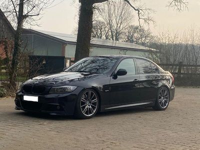 Gebraucht BMW 330 Performance 179 PS (131 kW) 2011 Schwarz Limousine