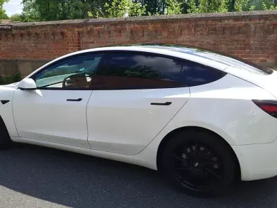 Gebraucht Tesla Model 3 Standard Range Plus 239 kW (325 PS) 2021 Weiß Limousine
