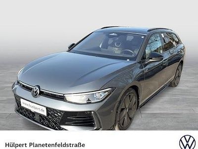 Gebraucht VW Passat R-line 150 PS (110 kW) 2025 Grau Kombi