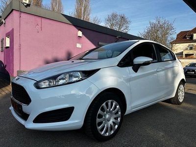 Gebraucht Ford Fiesta 82 PS (60 kW) 2016 Weiß Limousine