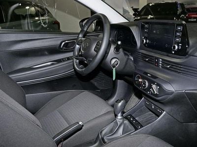Gebraucht Hyundai i20 Trend 101 PS (74 kW) 2023 Phantom black Kleinwagen