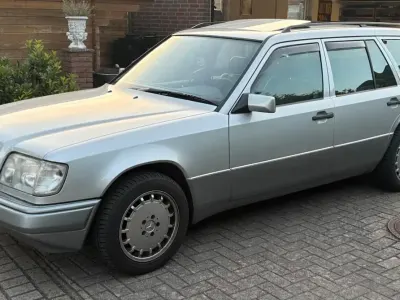 Gebraucht Mercedes E280 193 PS (141 kW) 1996 Silber Kombi