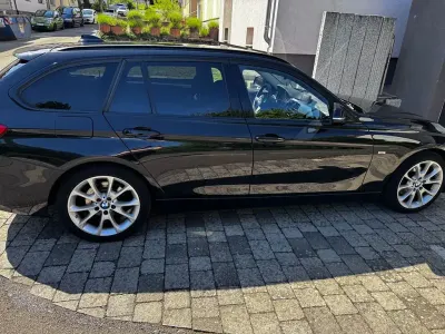 Gebraucht BMW 320 Sport Line 184 PS (135 kW) 2015 Schwarz Kombi