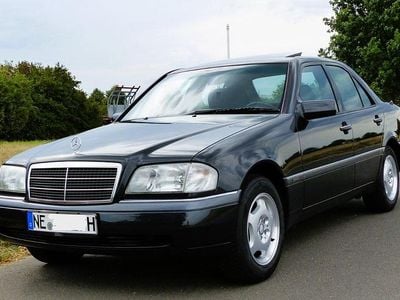 Schwarz Gebraucht 1994 Mercedes C180 Elegance Limousine | 9.000 €