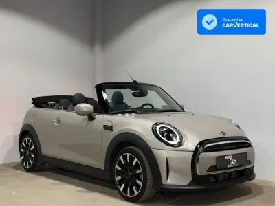 Gebraucht Mini Cooper Classic 136 PS (100 kW) 2023 Grau (rooftop grey metallic) Kleinwagen