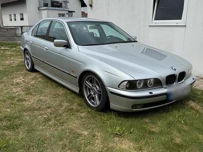 BMW 528
