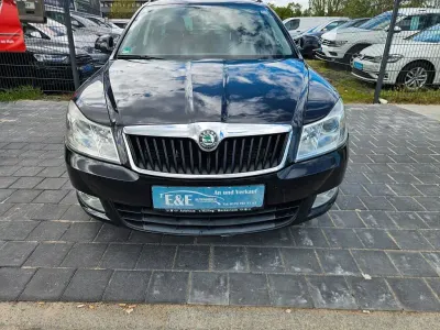 Gebraucht Skoda Octavia Elegance 105 PS (77 kW) 2012 Schwarz Kombi