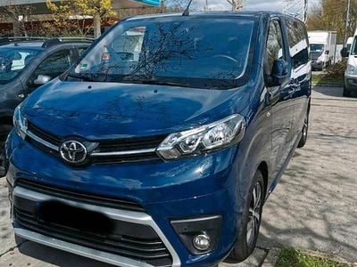 Gebraucht Toyota Proace Comfort 150 PS (110 kW) 2017 Blau Van / Kleinbus