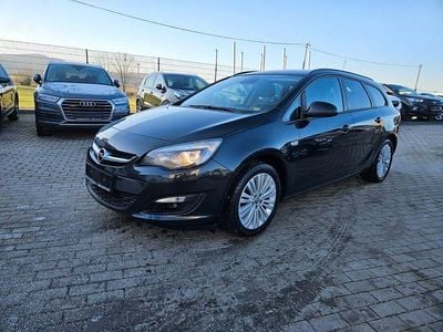 Schwarz Gebraucht 2016 Opel Astra Edition Kombi | 5.950 € (Guter Preis)