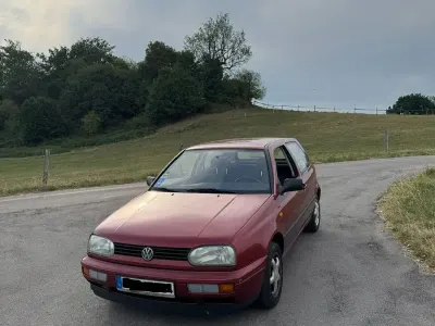 Gebraucht VW Golf III 60 PS (44 kW) 1997 Rot Limousine