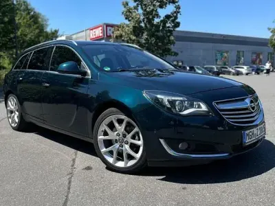 Gebraucht Opel Insignia Business 163 PS (119 kW) 2015 Grün Kombi