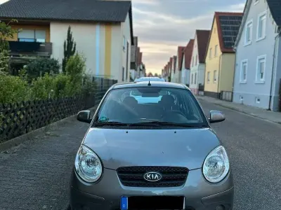 Gebraucht Kia Picanto Attract 65 PS (47 kW) 2009 Grau Kleinwagen