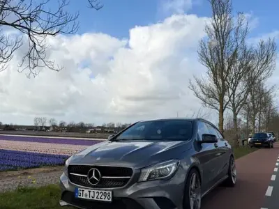 Gebraucht Mercedes CLA250 Shooting Brake Urban 211 PS (155 kW) 2016 Grau Kombi