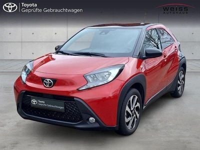 Gebraucht Toyota Aygo X Team 72 PS (52 kW) 2024 3u4)/ black mica (209) (rot SUV