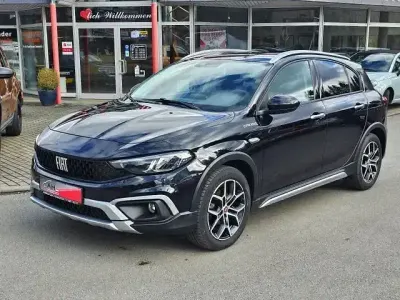 Usata Fiat Tipo Cross 101 CV (74 kW) 2022 Nero SUV