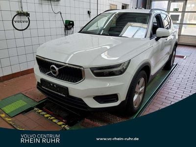 Gebraucht Volvo XC40 Momentum 129 PS (94 kW) 2022 Weiß SUV