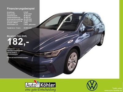 Gebraucht VW Golf VIII Life 150 PS (110 kW) 2024 Anemonenblau Limousine