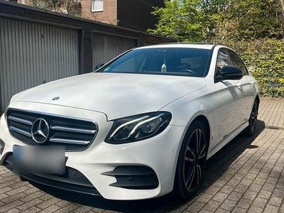 Usata Mercedes E220 AMG 194 CV (142 kW) 2017 Bianco Berlina