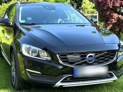 Gebraucht Volvo V60 CC Pro 190 PS (139 kW) 2018 Schwarz Kombi